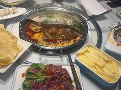 -乡土黄·鲜牛肉火锅·小龙虾(兴业街店)