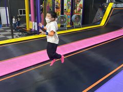 -嘿哟动霸CHUA·新潮玩运动娱乐中心·蹦床滑冰团建乐园