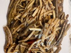 茭白炒鳝丝-丁老爷子苏香圆