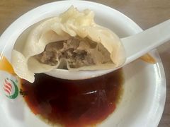 灌汤包里的汤-西安贾三灌汤包·回坊小吃·清真炒菜(北院门总店)
