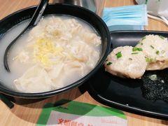 -小杨生煎(金山百联购物中心3楼店)