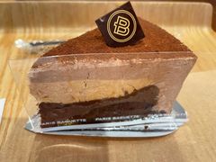 咖啡黑巧凹蛋糕-巴黎贝甜·生日蛋糕(杭州文二路店)
