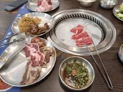 肥牛-本苑烤肉自助餐厅