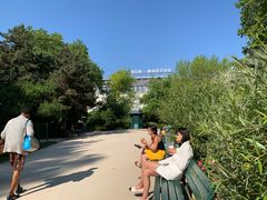 -乐蓬马歇百货公司(Rive Gauche)