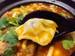 泡椒肥牛砂锅-姐弟俩土豆粉(四海唐人街店)