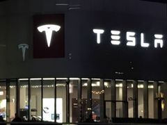 -TESLA 特斯拉(广州天环广场体验店)