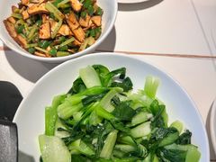 -阿瓦山寨·湘菜现炒·剁椒鱼头王(咸阳总店)