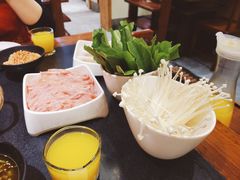 -沸炉重庆老火锅(军事博物馆店)