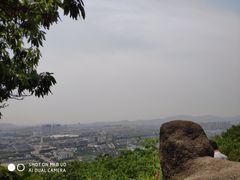 -灵岩山风景区