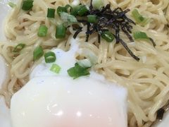 温泉蛋葱油面-陈家生煎(世茂双子塔店)
