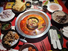-谭鸭血老火锅(万象九宜城店)