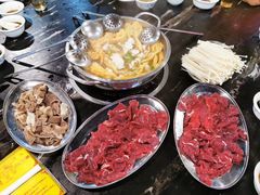 -牛一煲美食(江高店)
