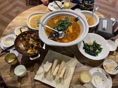 -香山湖家家宴(中山陵店)