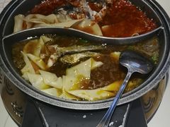 -阿瓦山寨·湘菜现炒·剁椒鱼头王(咸阳总店)