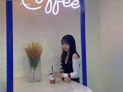 -Blue Concept Cafe&Farm·關於藍