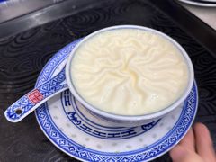 -广信牛奶甜品世家(台东店)
