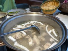 -喃喃椰·糟粕醋·椰子鸡火锅(七堡花园店)