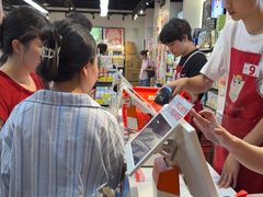 -好特卖HotMaxx(杭州滨江宝龙城店)