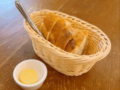 餐前法国面包及黄油-Entrecôte 法国牛扒馆(保利·时光里店)