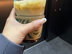 -星巴克臻选(南京金茂览秀城店)