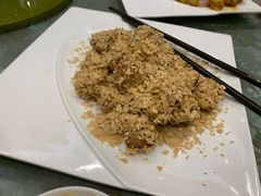 奶香麦片猪颈肉-新兴家喻酒家·羊城名宴(昌岗店)