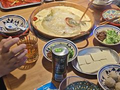 -洱火云南酸菜牛肉火锅(石景山当代商城店)