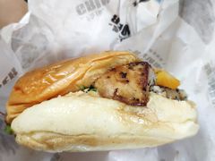 招牌鹅肝牛肉汉堡-Grinder 绞肉机汉堡(武定路店)