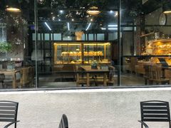 露天位-啊噗吐呦现场烘焙(麦凯乐店)