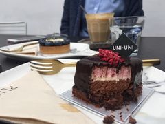 -UNI UNI(环亚凯瑟琳店)