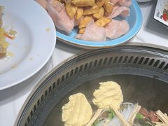 -雪乡人家东北菜·铁锅炖一切(高斯路店)