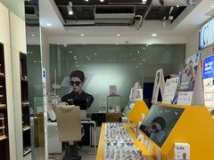 -诺柯视眼镜-蔡司依视路官方工厂店(淞南一店)