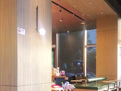 -星巴克臻选(上海虹桥新天地三店)