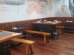 大堂-三里屯土灶炖公鸡地锅鸡(江东店)