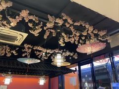 -老街烧烤大排档·地道湖北菜·龙虾馆(汉口火车站店)