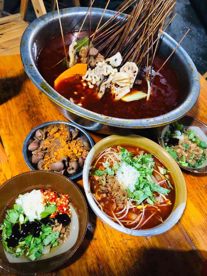 老瓦房冷锅串串(文殊院店)-"牛肉特别好,有嚼劲,花椒味道少有都好正.