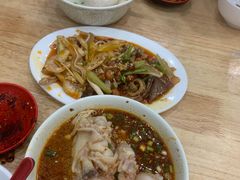 -雷祖芳老妈蹄花店