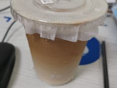 海盐焦糖冰拿铁-素咫咖啡CLIFEROSE