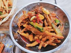干锅姜辣凤爪-江城燕子大排档(江汉路步行街店)