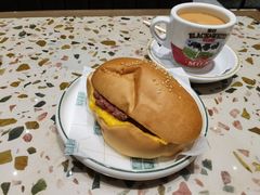 招牌芝士咸牛肉蛋猪仔包-华嫂冰室(尖沙咀店)