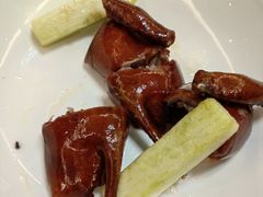 玻璃乳鸽-悦湖公馆