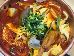 -成都你六姐·牛肉冒菜(信泰中心商场店)