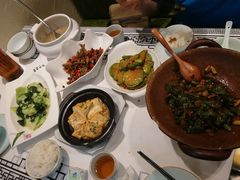 -丹江口渔村·湘味厨房(桃园店)