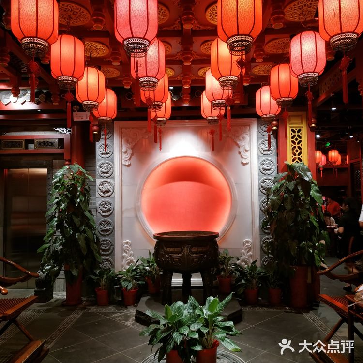 瞬间被治愈！科尔沁精品肥牛、南山招牌特色千层肚，每次都吃到光盘