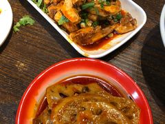 -爆炸头阿姨小四川正宗川味小吃(无任何分店)
