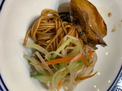 -山明水秀大饭店