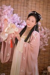 -汉仪华裳汉服馆(打浦桥店)