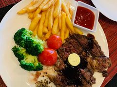 -WOLFGANG PUCK KITCHEN & BAR(迪士尼小镇店)