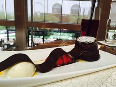 iphone_upload_pic-LONG BAR 廊吧(外滩华尔道夫酒店)