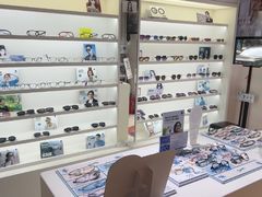 -诺柯视眼镜-蔡司依视路官方工厂店(淞南一店)
