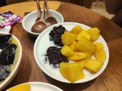 芒果白雪黑糯米-小团圆糖水铺(襄阳南路店)